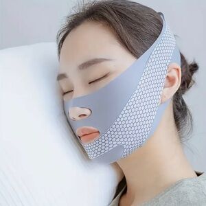 Rejuvenating Gray Face Lifting Mask